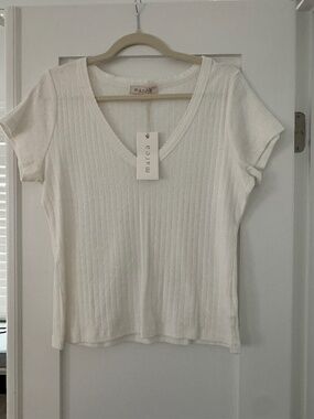 Marea NWT Pointelle V-Neck White Tee NWT